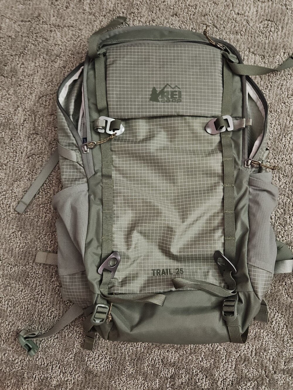 REI Co-op Trail 25 Backpack Olive/Gray